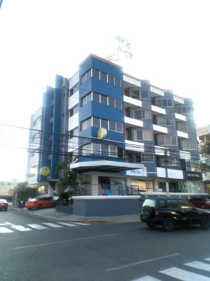 Apartahotel Jardines Metropolitanos Сантьяго-де-лос-Кабальерос Экстерьер фото